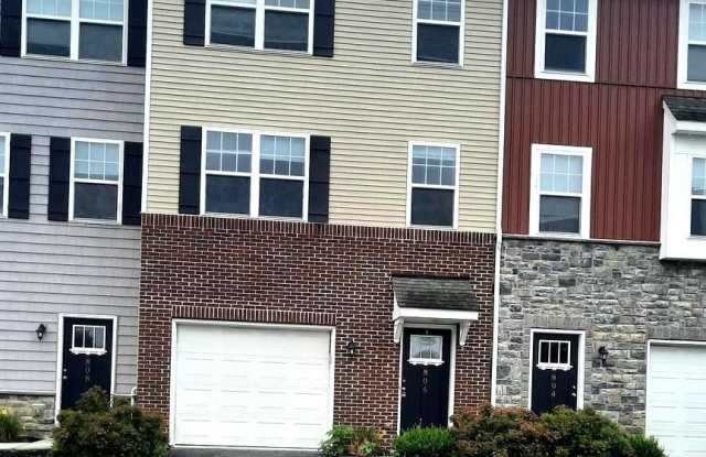 806 ADMIRALS QUAY DRIVE photos photos