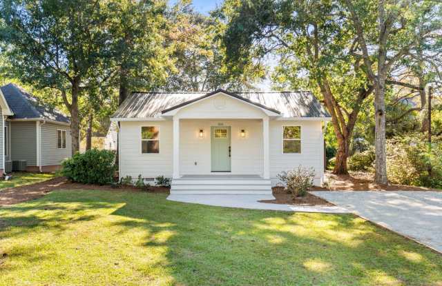 Walk to the Beach! Beautiful Two bedroom in Surfside East of 17! Large Lot! photos photos