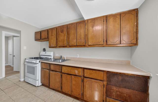 3-Bedroom Home with Bright Living Space | Spring Garden Gallery 4