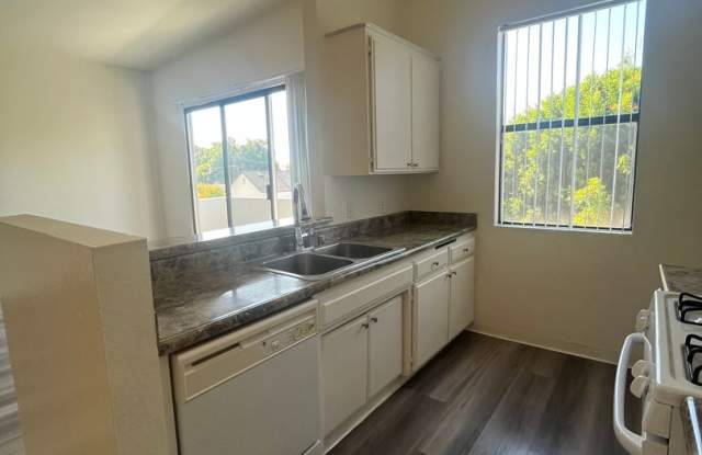 Spacious One Bedroom Apartment in Lake Balboa! photos photos Spacious One Bedroom Apartment in Lake Balboa! photos photos