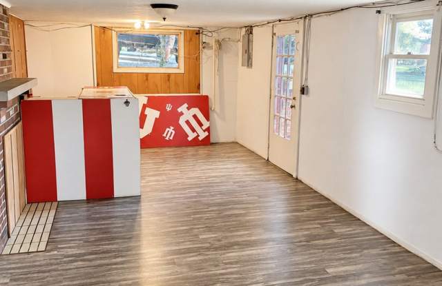 120 E 17th St Gallery 3