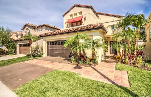 26 Alamitos Gallery 2