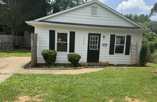 708 w Devonshire - 708 West Devonshire street, Winston-Salem, NC 27127