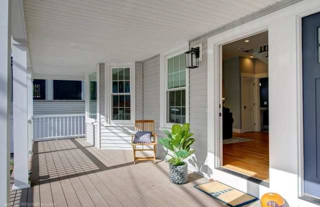 10 Champlin Street Gallery 2