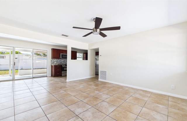 4418 W FAIRVIEW Heights Gallery 4