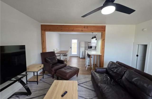 2304  SE Jayel  TER Unit #1 photos photos