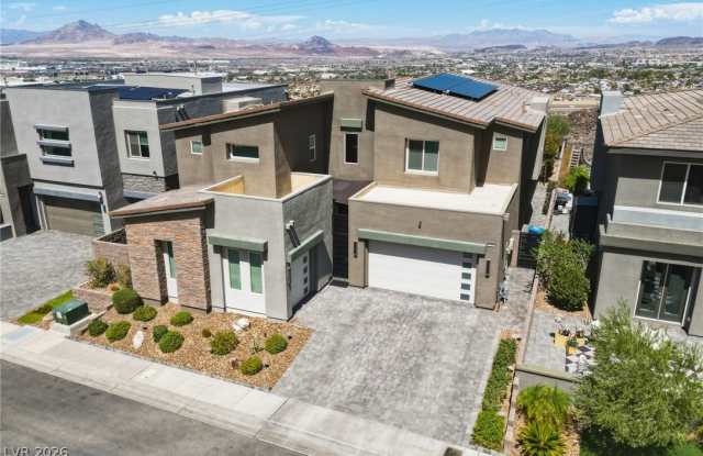 302 Shaded Canyon Drive Gallery 2