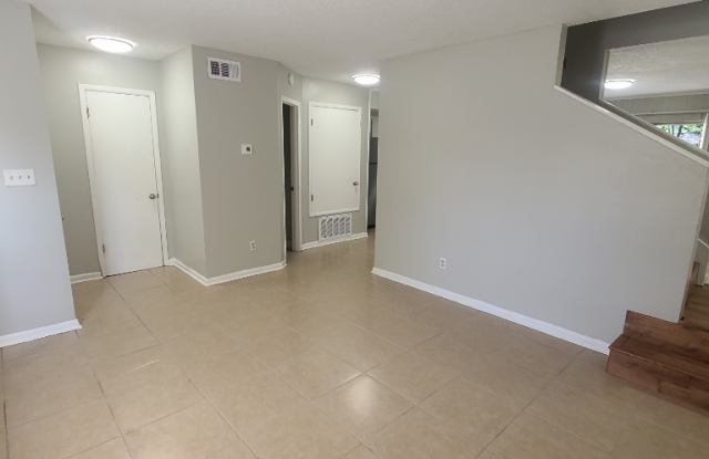 135 Valencia Drive Gallery 3