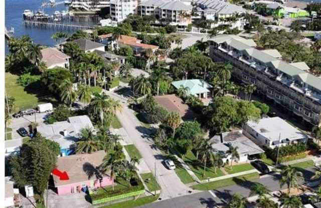 201 E Palm Street photos photos