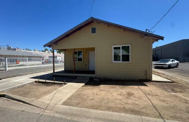 2 bed/1 ba cottage - downtown Yuba City photos photos