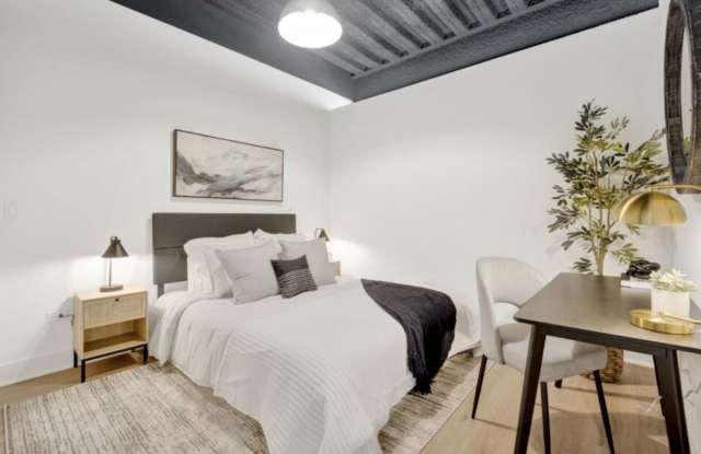 1802 W Berenice Avenue Gallery 2