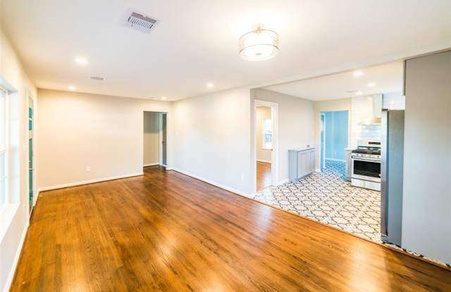 212 Frawley Street - 212 Frawley Street, Houston, TX 77009
