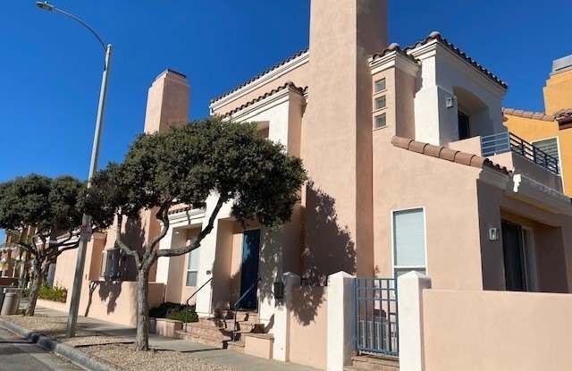 301 22nd Street - 301 22nd Street, Huntington Beach, CA 92648