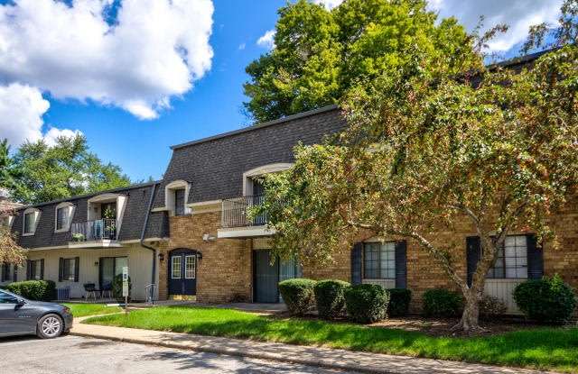 5200 E Fall Creek Dr N Unit E11 - 5200 Fall Creek Drive, Lawrence, IN 46236