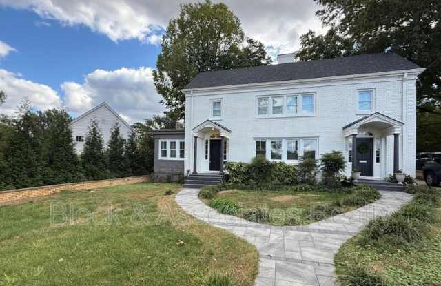 2505 Fairview Road photos photos