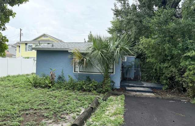 1661 27TH Avenue N photos photos