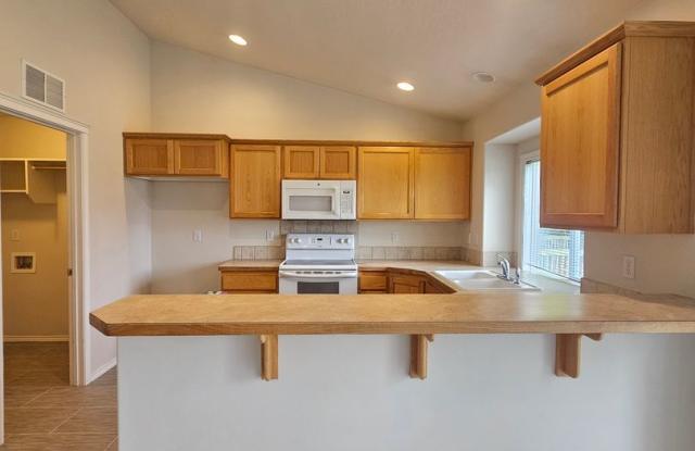 3-Bed, 2-Bath Home in Meridian Gallery 4