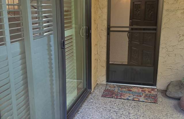 527 Wilshire Court Gallery 1