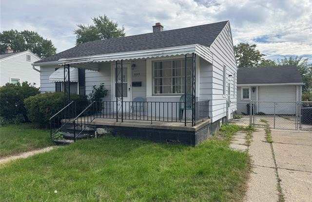 664 E Mapledale Avenue Gallery 1