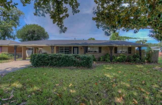 1330 E Washington Street - 1330 East Washington Street, Shreveport, LA 71104