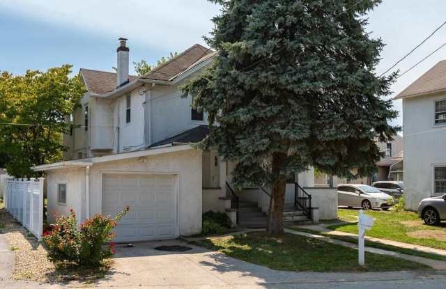 334 E CONESTOGA ROAD photos photos