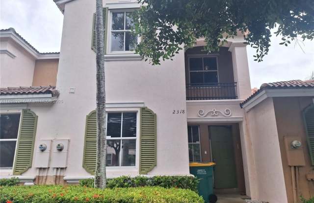 2318 NE 42nd Cir photos photos