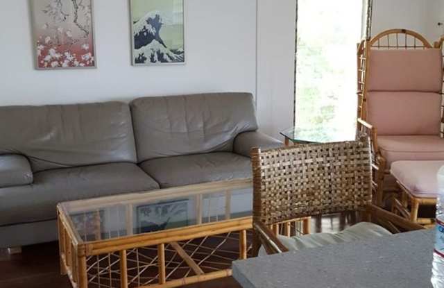Charming Studio Condo in West Los Angeles Gallery 3