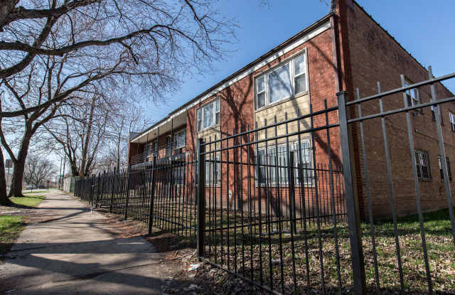 8640 S Ingleside Ave photos photos