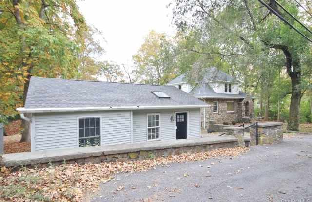 235 Haviland Drive - 235 Haviland Drive, Putnam Lake, NY 12563