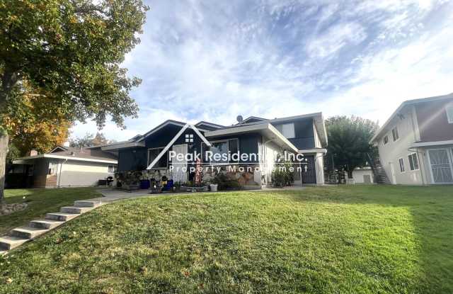 Updated 2bd/1ba Foothill Farms Condo with Garage - 4616 Greenholme Drive, Foothill Farms, CA 95842