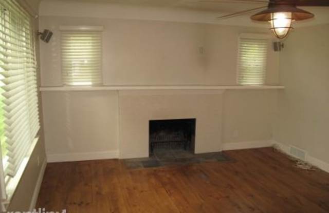 3093 Indianwood Rd Gallery 2