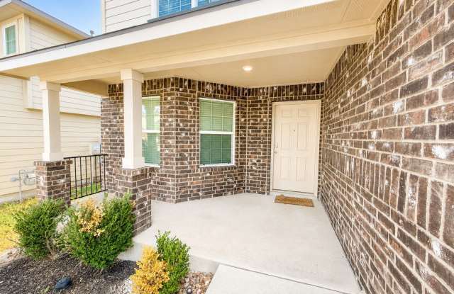 Spacious Two-Story in Copper Canyon – Walk to the Pool! Gallery 3