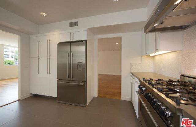 10366 Wilshire Boulevard Gallery 4