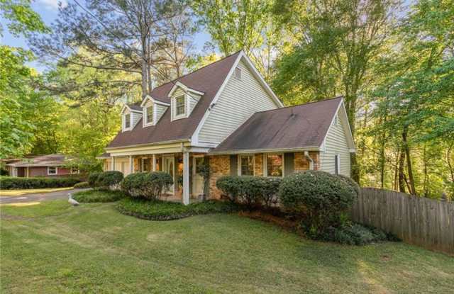 1385 Bubbling Creek Road Gallery 3