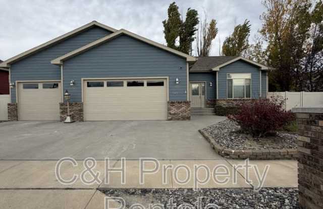 5421 Spring Stone Avenue Gallery 2