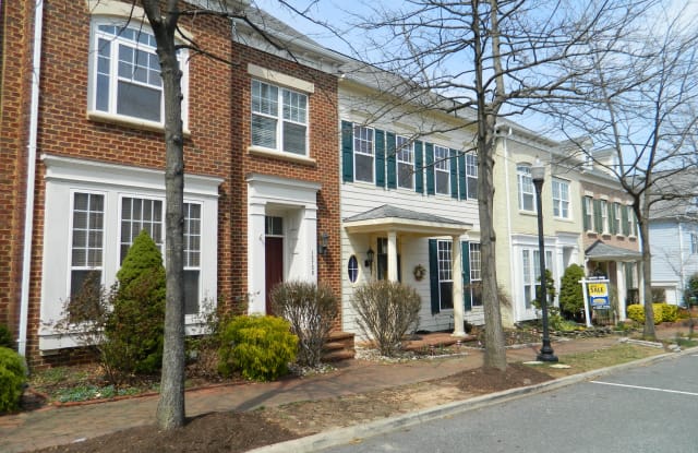 13756 Fleet St - 13756 Fleet Street, Woodbridge, VA 22191