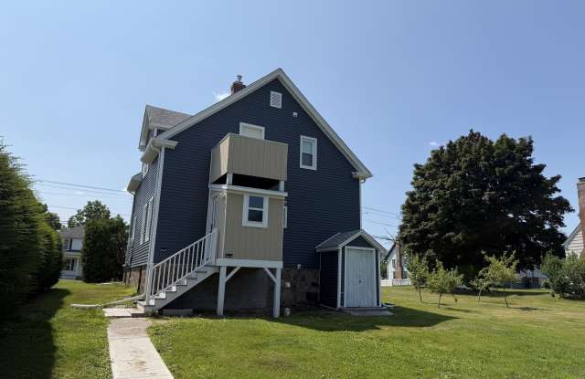 212 Maple Hill Avenue Gallery 3