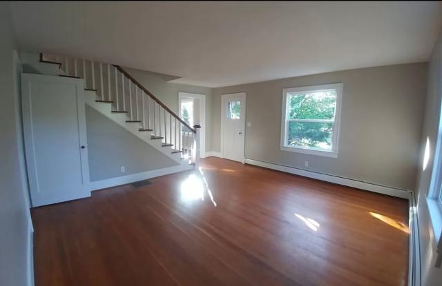 3 bedroom 2 bath prime location! photos photos