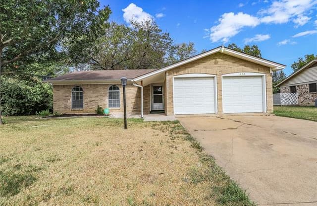 213 Craig Street - 213 Northeast Craig Street, Burleson, TX 76028