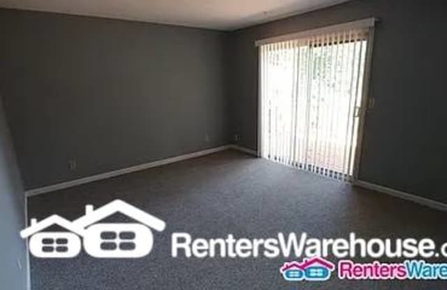 8710 W 78th Cir - 8710 West 78th Circle, Overland Park, KS 66204