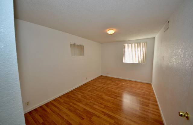 6739 Grove Street Unit B Gallery 3