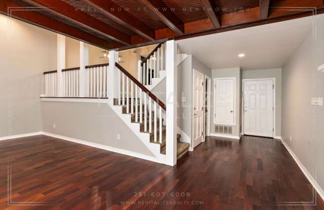 Stunning 2 Bedroom/2.5 Bathroom Condo in West Mobile! photos photos