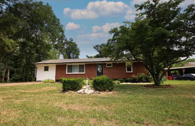 Pet Friendly Three Bedroom! photos photos Pet Friendly Three Bedroom! photos photos