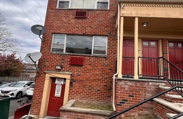 916 Stuyvesant Ave photos photos