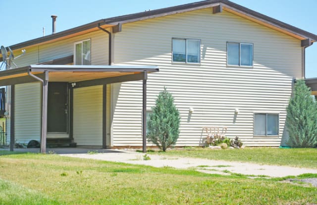 760 Isabell Street - 760 Isabell Street, Lakewood, CO 80401