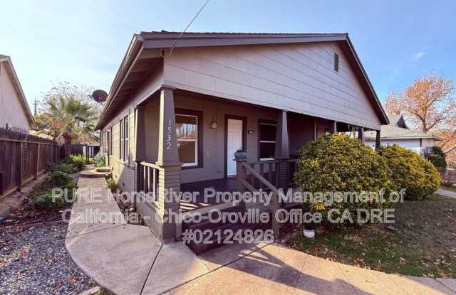 1532 Bridge St Gallery 1