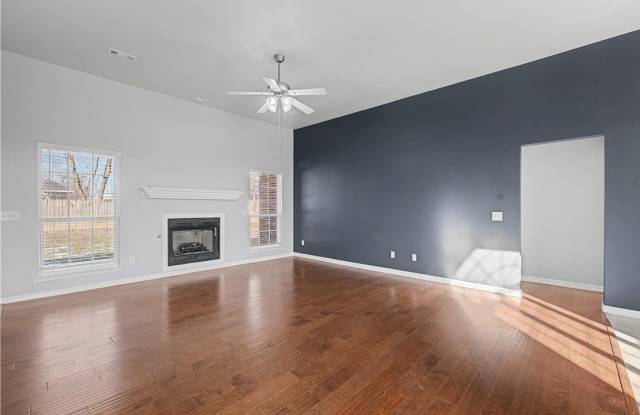 585 Lynn Drive Gallery 4