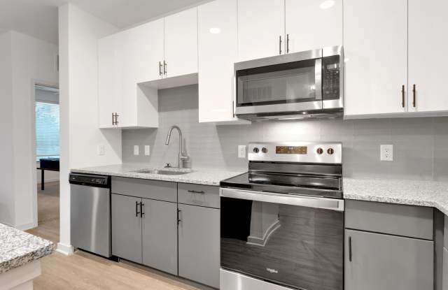 RISE Thirty Fourth - Student Housing Gallery 2