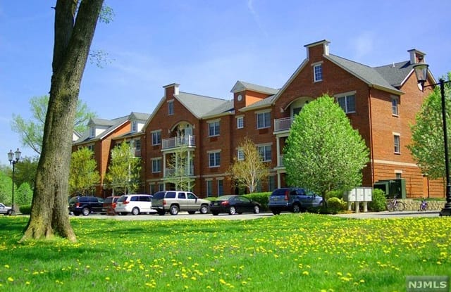 1310 Tenakill Park Drive - 1310 Tenakill Park West, Cresskill, NJ 07626