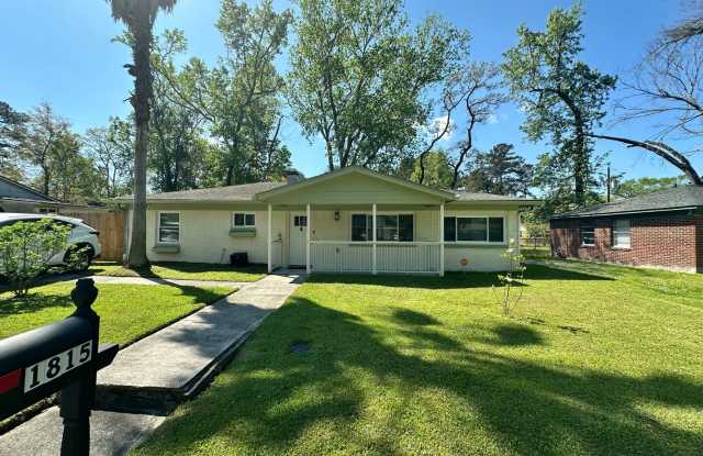 3 BED | 2 BATH | GATED BACKYARD | TWO CAR DRIVEWAY | DAFFIN PARK photos photos